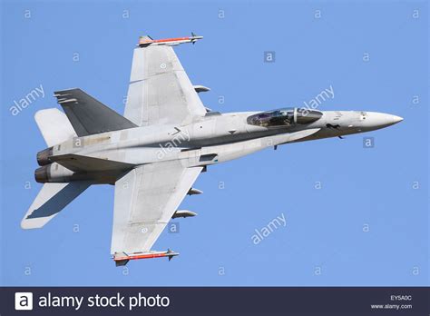 На сегодня является основным боевым самолётом вмс сша. An F18 Hornet at the Royal International Air Tattoo Stock ...