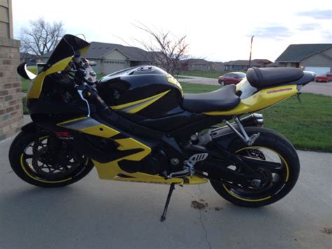 2005 Gsxr 1000 Yellow Black Scorpion Exhaust