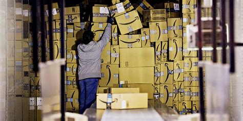 Fedex Ups And Amazon Dodged A Holiday Logistical Nightmare Bloomberg