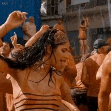 Katrina Kaif Bouncing Boobs Gif Katrina Kaif Bouncing Boobs Discover Share Gifs