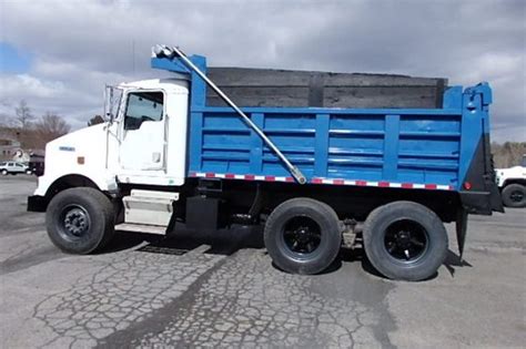 Maybe you would like to learn more about one of these? Kenworth T800 Tandem Axle Dump Truck