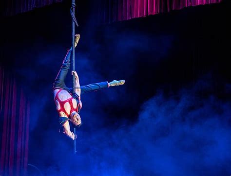 Airotic Soir E In New York A Circus Style Cabaret