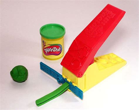 Play Doh Fun Factory Extruder Only A Child Would Understand The Fun