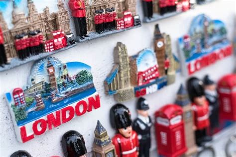 19 Awesome Souvenirs From England To Remember Your Trip By