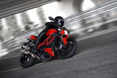 The Ducati Streetfighter 848 Is Spared The Axe For 2015 Asphalt And Rubber