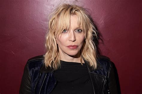 Courtney Love Apologizes Following Tirade Against Grohl Reznor