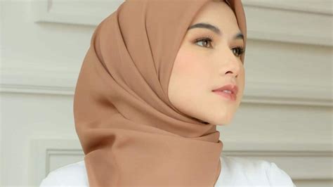 jilbab bella square bahan berkualitas mudah dibentuk