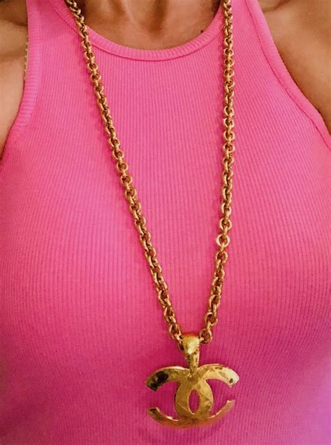 Chanel 1994 Cc Pendant Chain Necklace Vintage Gold Quilted Chelsea