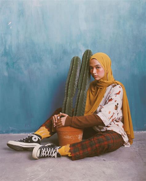 √ 50+ Trend OOTD Hijab 2020 Kekinian, Casual, Unik, dan Elegan