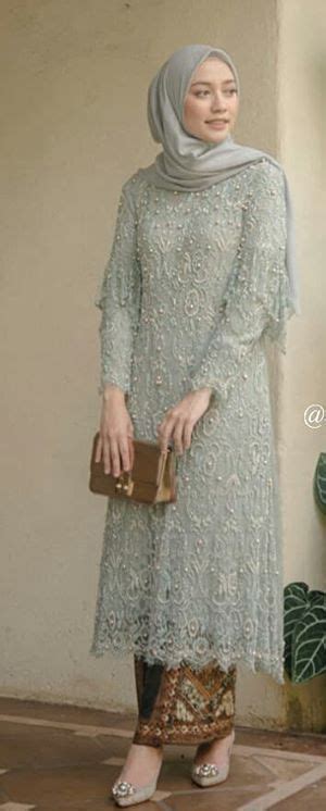 Pin By Pang Paang On Baju Kurung Kebaya Dress Dress Brokat Batik