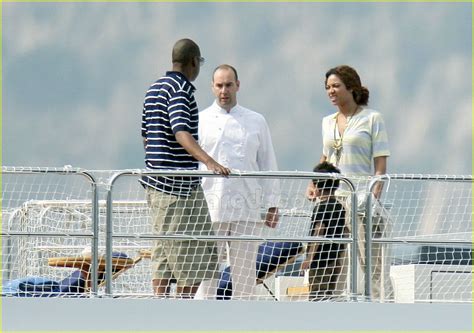 Beyonce Hits The High Seas Jay Z Goes Shirtless Photo 436111 Photos Just Jared Celebrity