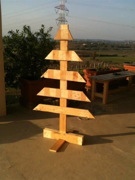 Simple Pallet Christmas Tree 1001 Pallets