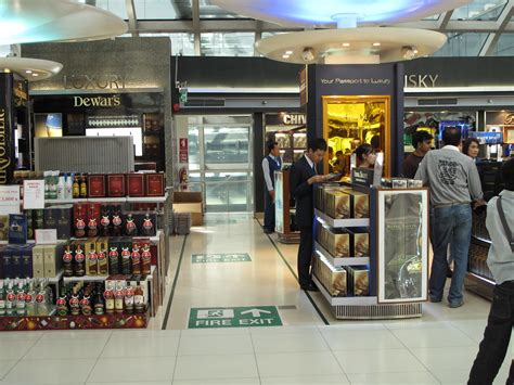 Ігри та ігрові приставки » герої ігор. Fire Exit at Suvarnabhumi Airport (a real "duty"-free shop ...