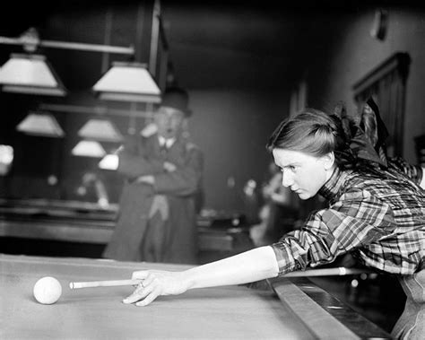 35 Interesting Black And White Photos Of Women Playing Billiards From