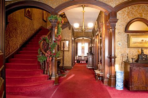 25 Victorian Home Interiors That Will Never Go Out Of Style The