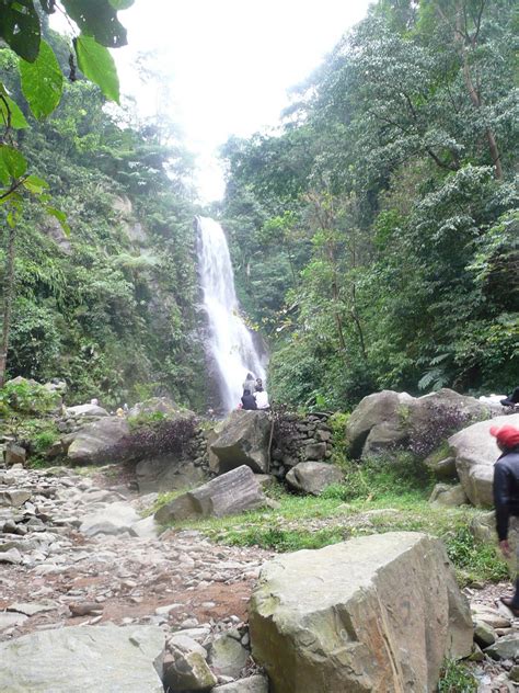 Karawang merupakan sebuah kabupaten di jawa barat, kabupaten ini memiliki sejuta pesona dan panaroma alam yang menakjubkan dan masih banyak yang tersembunyi, sehingga masih banyak. wika_inc. matabelo: Gunung Loji - Karawang