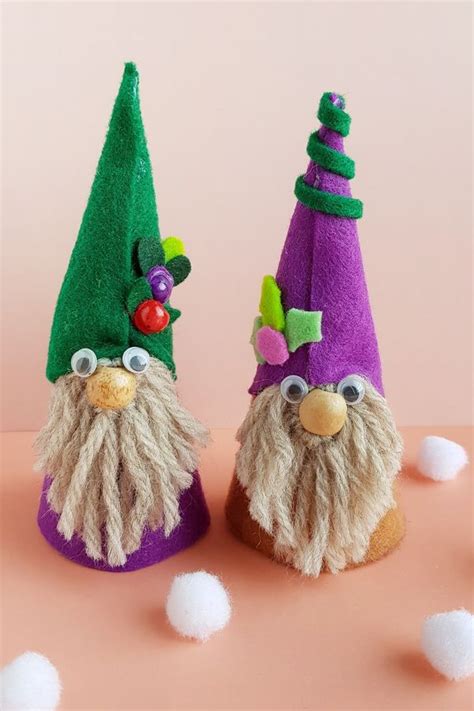 Adorable No Sew Felt Gnomes Christmas Ts Diy Homemade Christmas