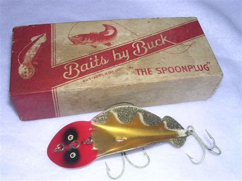 Old School Baits 30 Antique Fishing Lures And Why Theyre Collectible