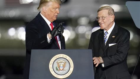 Former Football Coach Lou Holtz Tests Positive For Covid 19