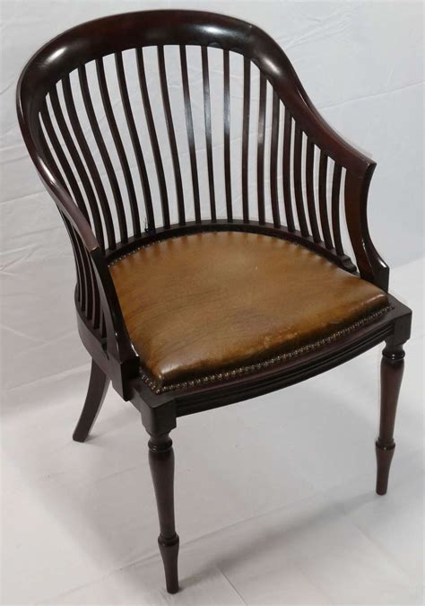It requires level 50 construction and 2 mahogany planks to build. Mahogany Armchair in Seating