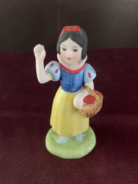 Vintage Snow White Walt Disney Collection 1987 Porcelain Figurine 3