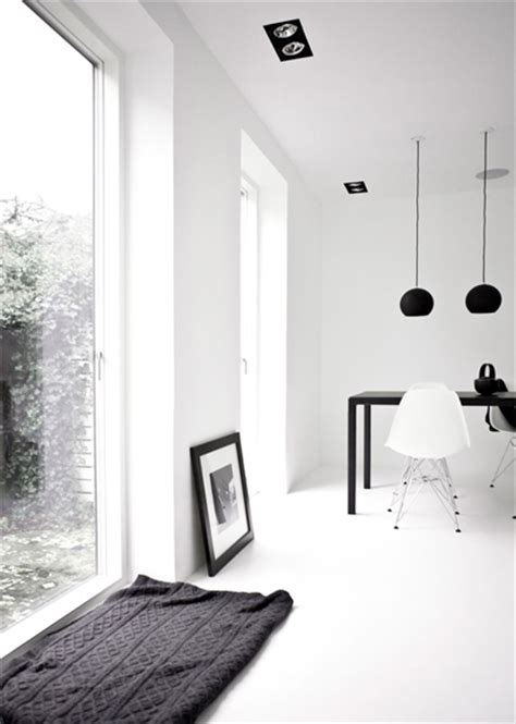 minimalistisch zwart wit interieur stripesandwalls nlstripesandwalls nl