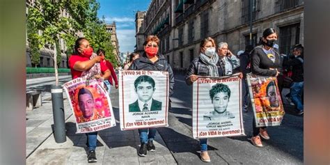 Caso Ayotzinapa Quedaron Bajo Proceso Dos Experitos De La Pgr Que Habrían Alterado Algunas