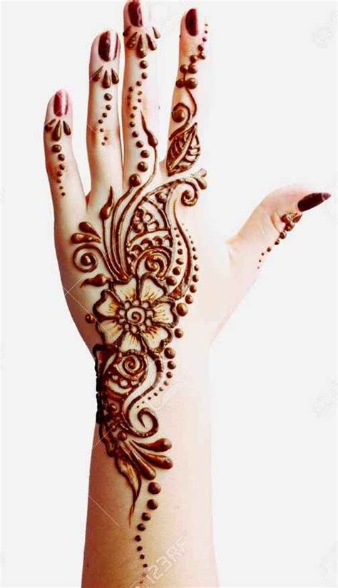 Bahkan henna bisa menutup kekurangan bekas luka dan membuat tangan terlihat lebih ramping. 10+ Gambar Hiasan Henna Di Tangan