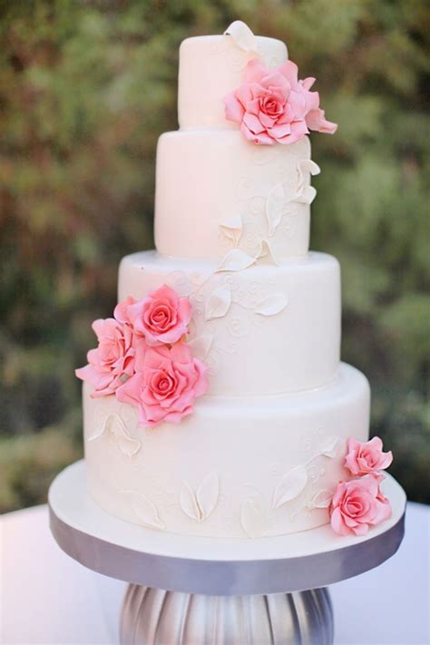 Be inspired by these pretty wedding cakes! 27 Pretty Pink Wedding Cakes We Adore | | TopWeddingSites.com