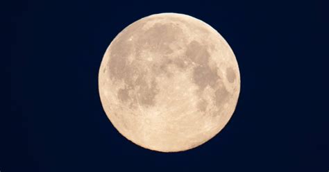 Wann ist vollmond 2021 und wann der nächste neumond? Vollmond 2021: Wann ist Vollmond im Juni? Wann ist Neumond ...