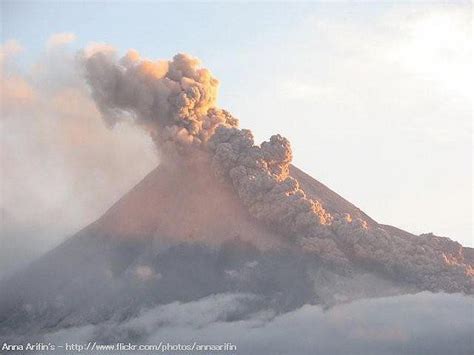 10 Of The Worlds Most Dangerous Volcanoes In Pictures Skyscanners