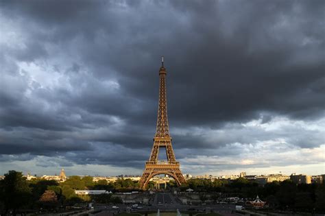 Record Rain Pounds Paris Shutters Metro Stations Abs