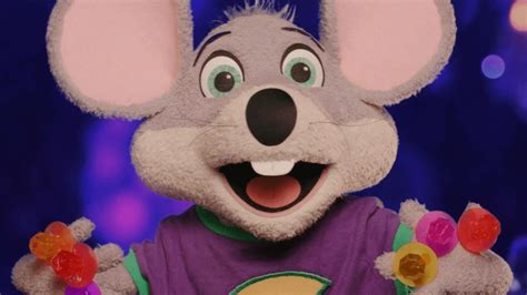 The Real Pizza Rat How Chuck E Cheese Revolutionized Video Gaming And