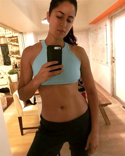 Hot Katrina Kaif Gives Us Fitness Goals As She Flaunts Her Well Toned Abs Bollywood News