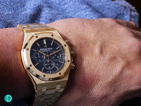 Review Audemars Piguet Royal Oak Chronograph 41 Mm In Yellow Gold