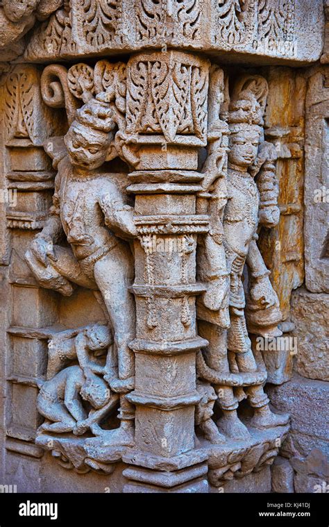 Carved Idols On The Inner Wall Of Rani Ki Vav An Intricately Constructed Step Well Patan In