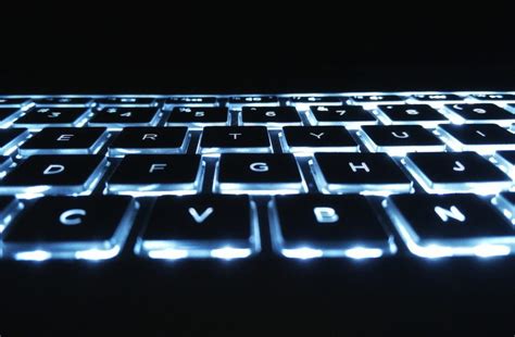Sometimes i like working in the dark, and laptop: Beleuchtete Tastatur - Darauf beim Kauf achten - Tastatur Test