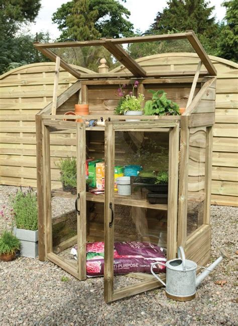 Building a greenhouse, hoop house, polytunnel, row cover or cloche can be a great idea for home growers. H1.44m (4ft 9in) Mini Greenhouse FSC® | Mini greenhouse, Pallet greenhouse, Diy mini greenhouse
