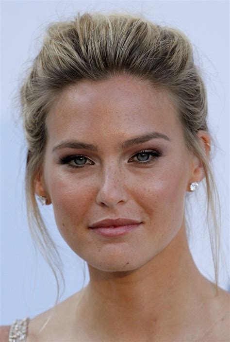 Bar Refaeli Commercial For Israeli Foreign Ministry Criticized By The Israeli Army Video