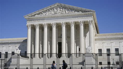 Supreme Court Mulls Whether Police Can Enter Home Without Warrant To