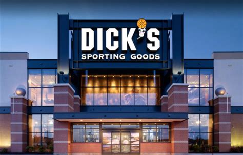Dicks Sporting Goods Reports Revenue Increase Retail And Leisure