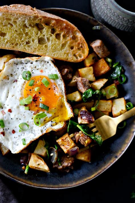 Leftover roast beef or prime rib adds delicious heft to this quick and easy hash recipe with russet potatoes, onions, green bell pepper, and mushrooms. Leftover Prime Rib Breakfast Hash - Simply Scratch