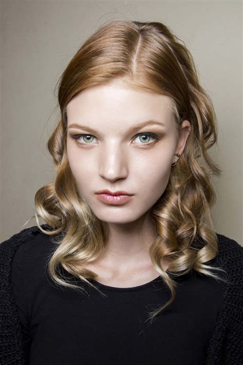 10 Shoulder Length Hair Ideas to Try for Fall