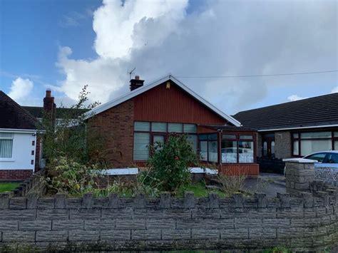 3 Bed Detached Bungalow For Sale In 22 Coedcae Road Llanelli Dyfed