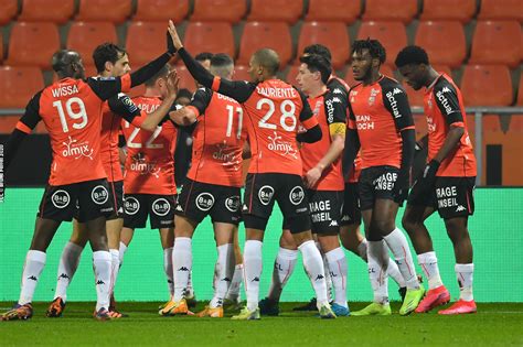 Un succes pentru oricare dintre ele, ar insemna iesirea din zona retrogradabila. G. de Bordeaux - FC Lorient : Suivez le match en live - FC ...