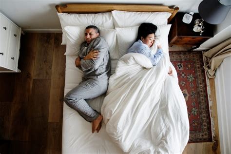 Tips For Couples To Sleep In Peace Bedhush