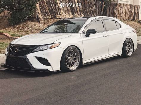 2018 toyota camry with 19x9 5 22 aodhan ds01 and 235 35r19 delinte d7 thunder and coilovers