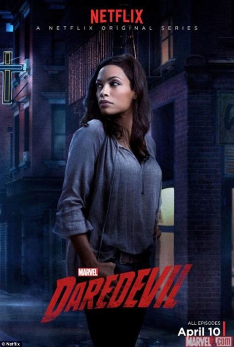 Rosario Dawson Stuns In Floral Dress At Netflixs Daredevil Season Two Premiere Daily Mail Online