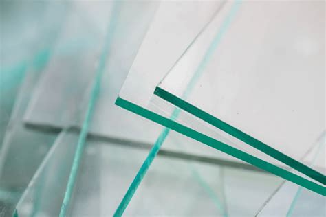 A Comparison Of Acrylic Plexiglass Vs Polycarbonate Lexan Glass