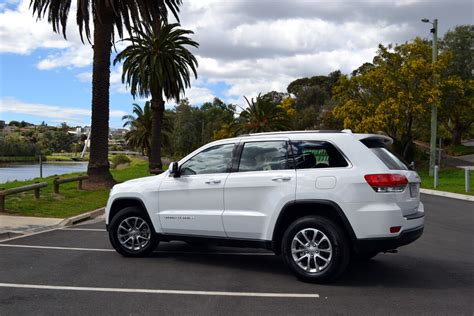 There are 90 reviews for the 2013 jeep grand cherokee, click through to see what your fellow consumers are saying. Jeep Grand Cherokee Review: 2013 Laredo 4x2